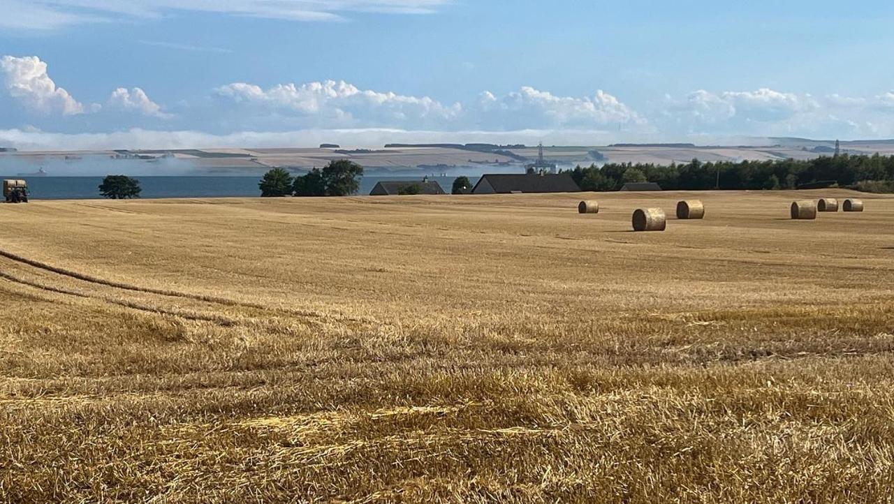 Апартаменты Black Isle View Дингуолл Экстерьер фото